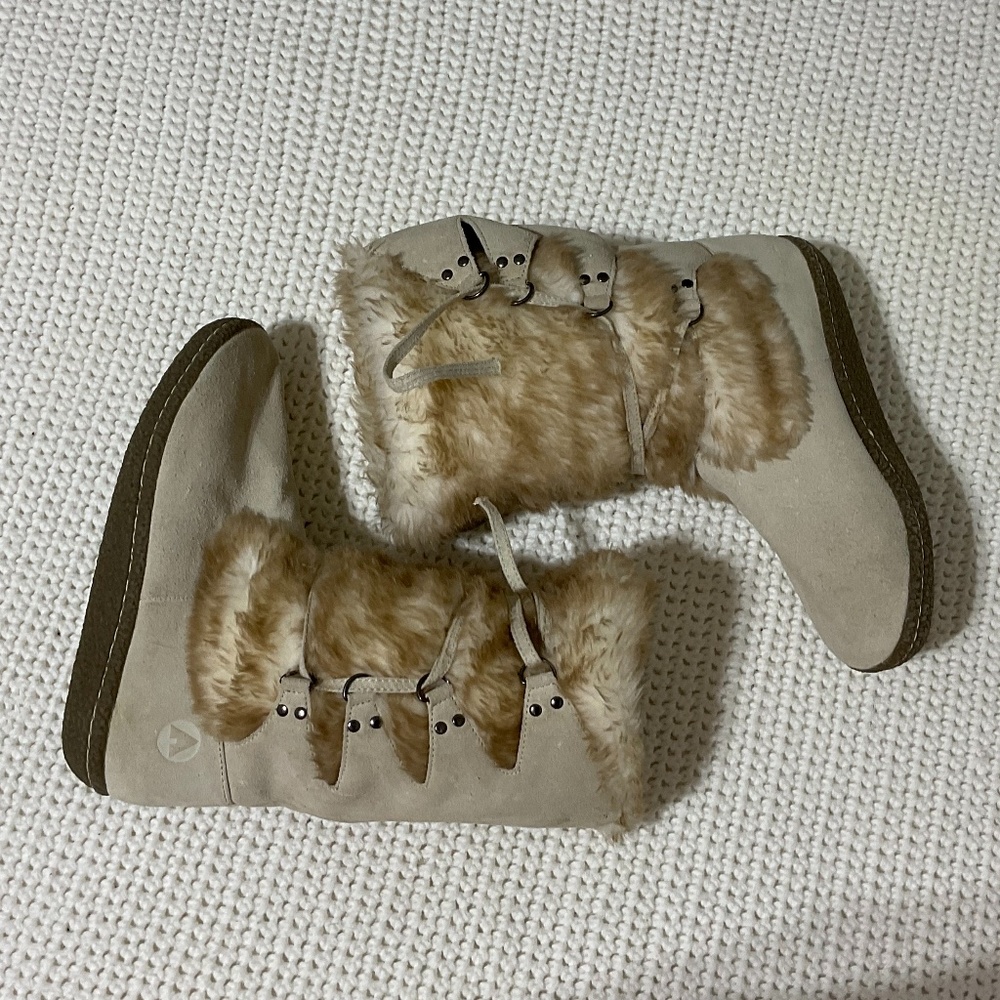 AirWalk 7 Winter Snow Boots Ivory Almond Leather Mid Calf Womens 7 Sherpa Lined